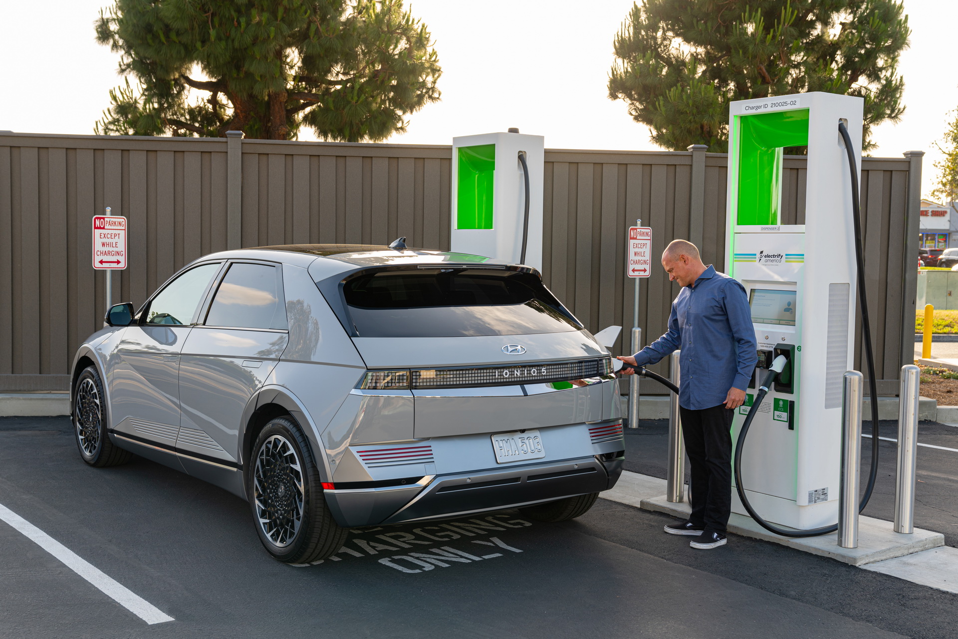 Can You Charge An Electric Vehicle In 120v?