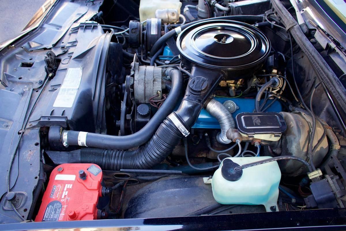 What Engine Came In The 1978 Pontiac Grand Prix?