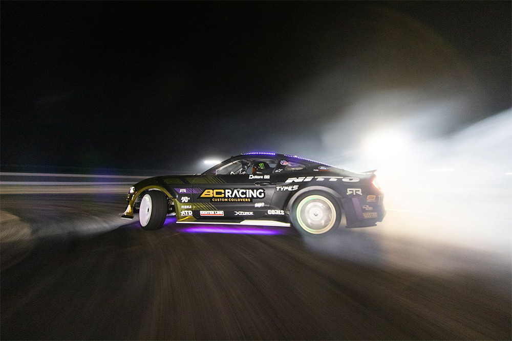 Why Do Drift Cars Have Strobe Lights?